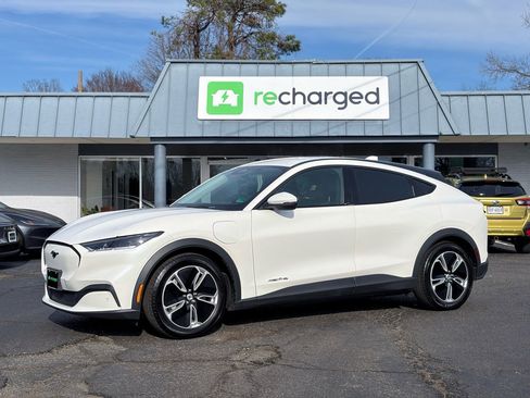 Used 2022 Ford Mustang Mach-E Select image 1