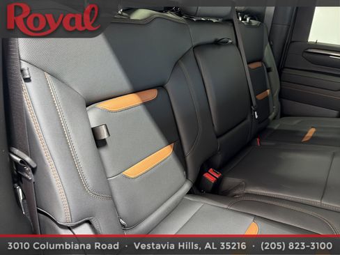 Used 2024 GMC Sierra 3500 AT4 w/ AT4 Premium Plus Package image 17