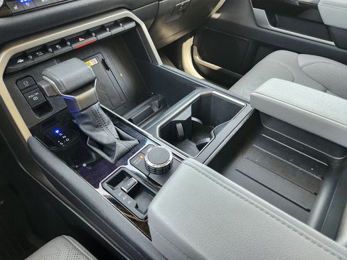 Used 2023 Toyota Tundra Limited image 23