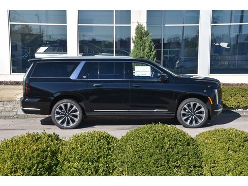 New 2026 Cadillac Escalade ESV Luxury w/ Touring Package image 3