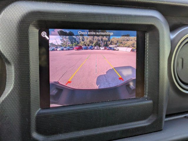 Used 2023 Jeep Gladiator Sport AWD/4WD image 21