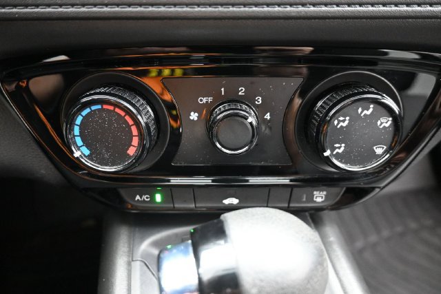Used 2022 Honda HR-V LX image 31