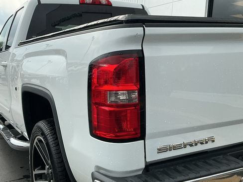 Used 2017 GMC Sierra 1500 SLE w/ SLE Value Package AWD/4WD image 31