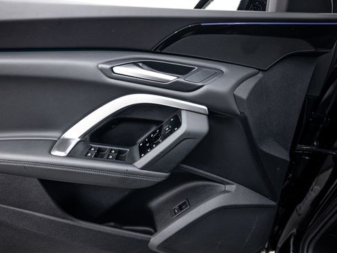 Certified 2025 Audi Q5 Premium w/ Convenience Package image 12