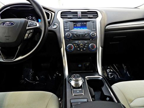 Used 2018 Ford Fusion S FWD image 21