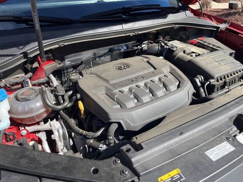 Used 2023 Volkswagen Tiguan SE w/ Panoramic Sunroof Package image 35