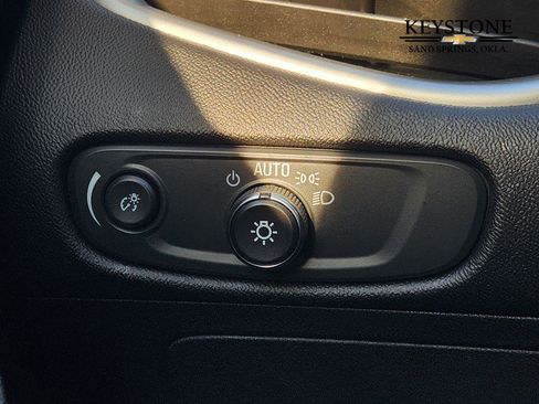 Used 2024 Chevrolet Malibu LT image 23