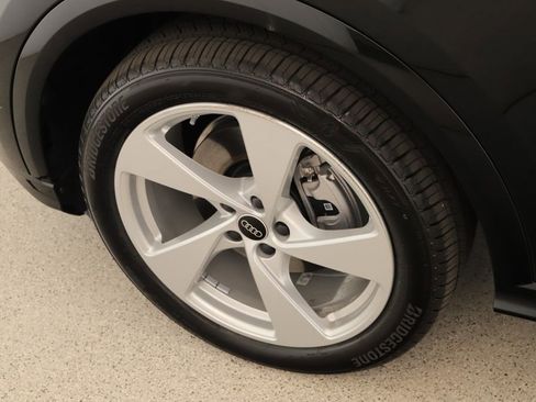 New 2025 Audi Q5 Prestige image 31