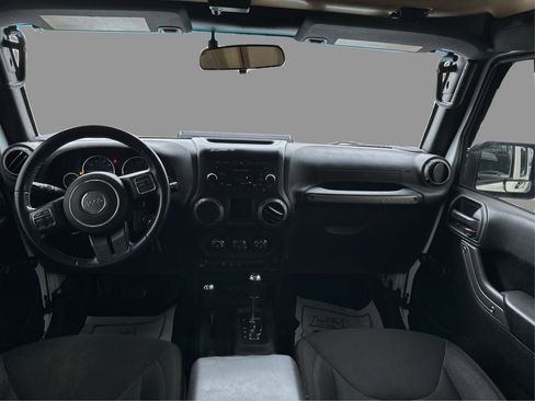 Used 2017 Jeep Wrangler Unlimited Sport w/ Connectivity Group AWD/4WD image 16
