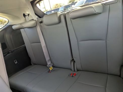 Used 2023 Toyota Highlander XLE image 20