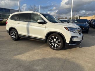 Used 2019 Honda Pilot Touring video 1