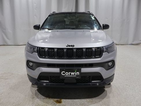 Used 2023 Jeep Compass Latitude AWD/4WD image 7