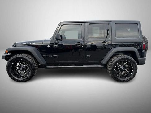 Used 2018 Jeep Wrangler Unlimited Rubicon w/ Connectivity Group AWD/4WD image 6