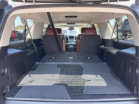 Used 2019 Chevrolet Suburban Premier w/ Premier Plus Edition AWD/4WD image 26