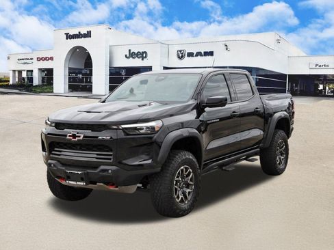 Used 2025 Chevrolet Colorado ZR2 w/ Technology Package image 3