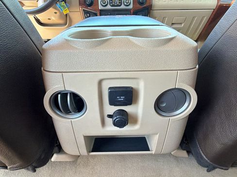 Used 2016 Ford F250 King Ranch w/ FX4 Off-Road Package AWD/4WD image 25