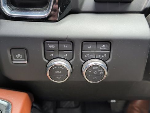 Used 2023 GMC Sierra 1500 Denali Ultimate AWD/4WD image 17