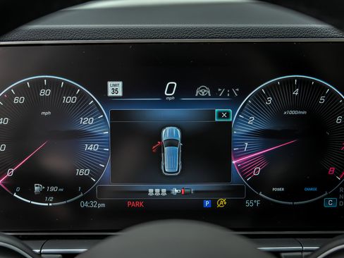 Used 2024 Mercedes-Benz GLE 350 4MATIC w/ AMG Line Exterior image 37