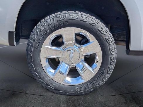 Used 2021 Chevrolet Silverado 1500 LTZ AWD/4WD image 11