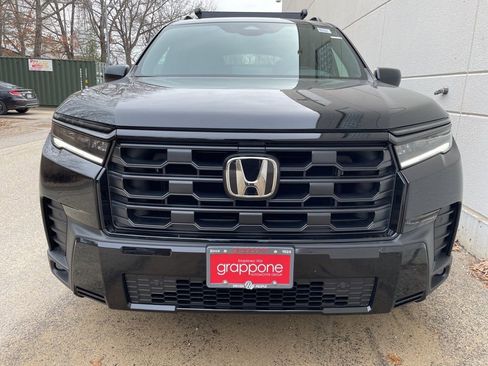 New 2026 Honda Pilot Sport image 3