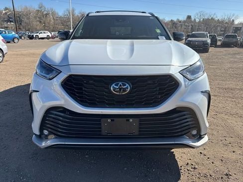 Used 2023 Toyota Highlander XSE image 9