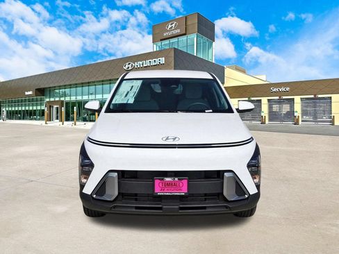 Certified 2026 Hyundai Kona SE FWD image 2