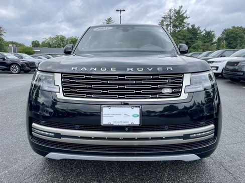 Used 2025 Land Rover Range Rover SE AWD/4WD image 2