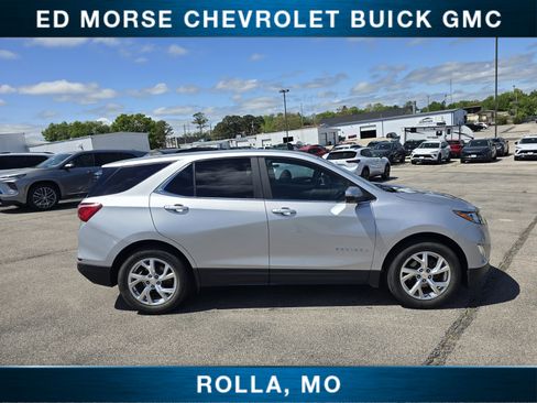 Used 2021 Chevrolet Equinox LT image 2