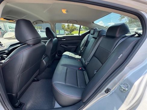 Certified 2024 Nissan Altima 2.5 SR FWD image 11