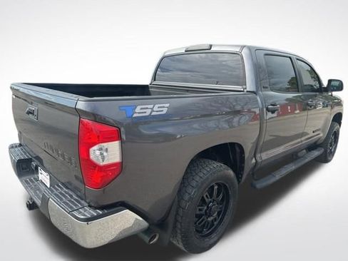Used 2017 Toyota Tundra SR5 w/ SR5 Upgrade Package image 5