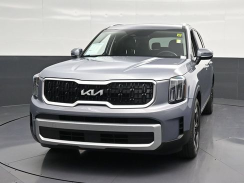 Used 2025 Kia Telluride EX FWD image 6
