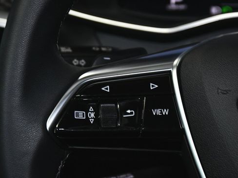 Used 2025 Audi A6 Premium Plus image 38