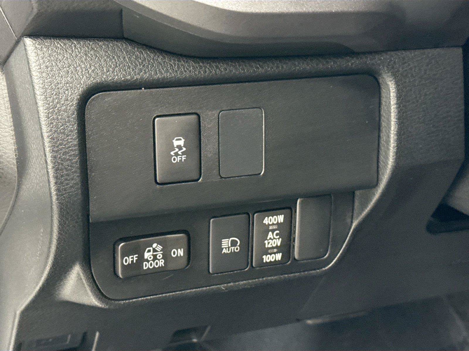 Certified 2023 Toyota Tacoma TRD Off-Road AWD/4WD image 13