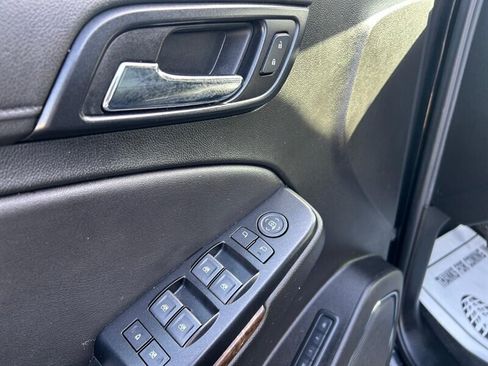 Used 2020 Chevrolet Suburban LT AWD/4WD image 36