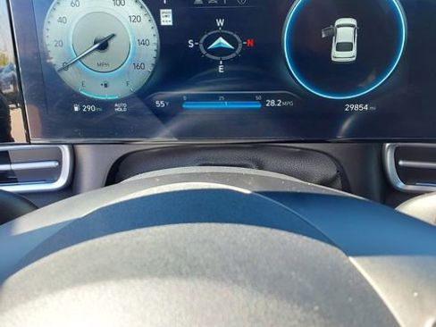 Certified 2024 Hyundai Elantra SEL w/ Convenience Package image 30