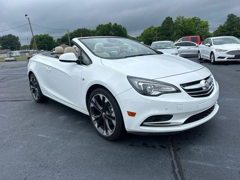Used 2019 Buick Cascada Premium FWD image 3