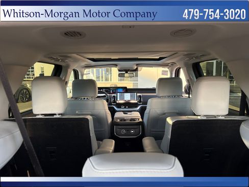 Used 2025 Ford Expedition Platinum w/ Driver's Package AWD/4WD image 40