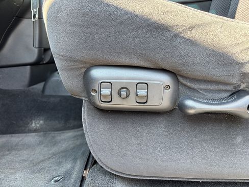 Used 2004 Dodge Ram 1500 Truck SLT w/ Security Group w/ Alarm AWD/4WD image 16