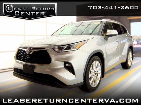 Used 2020 Toyota Highlander Limited AWD/4WD image 1
