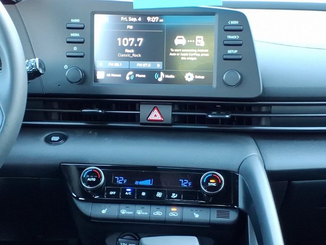 New 2026 Hyundai Elantra SEL Sport FWD image 16