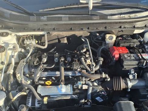 Used 2022 Nissan Kicks SR w/ Premium Package image 32