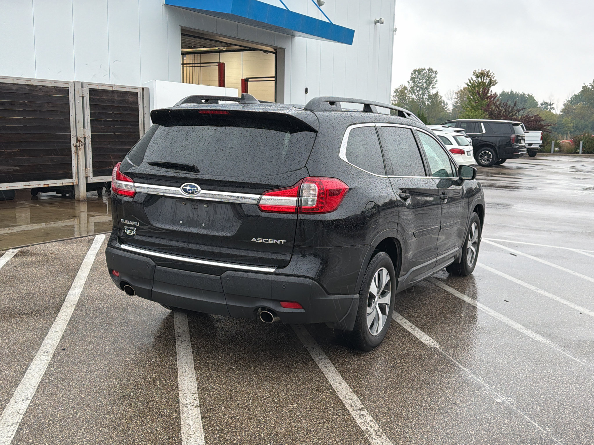 Used 2020 Subaru Ascent Premium w/ Convenience Package AWD/4WD image 5