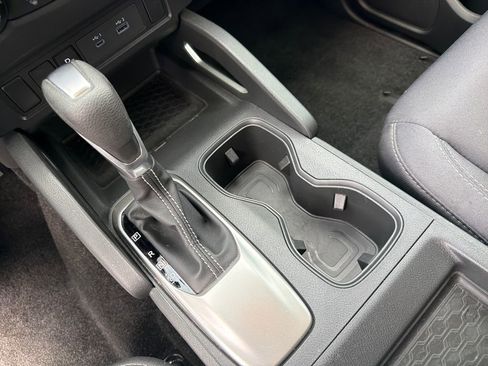 Used 2025 Nissan Frontier SV RWD image 29