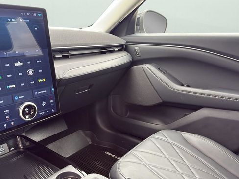 Used 2024 Ford Mustang Mach-E Select w/ Comfort Package Lite image 20