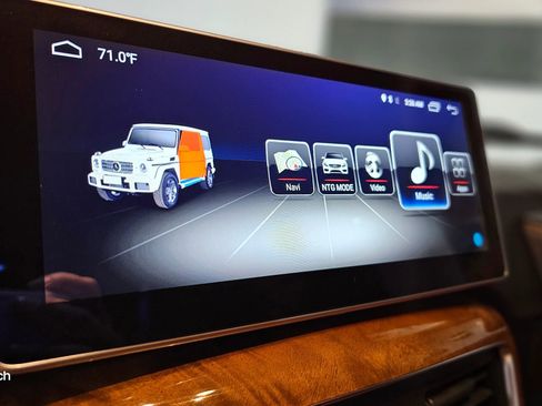 Used 2013 Mercedes-Benz G 550 image 29