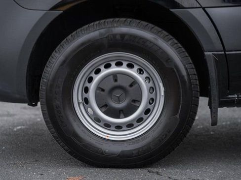 Used 2024 Mercedes-Benz Sprinter 2500 image 15