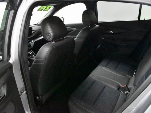 Used 2024 Buick Envista Preferred image 16