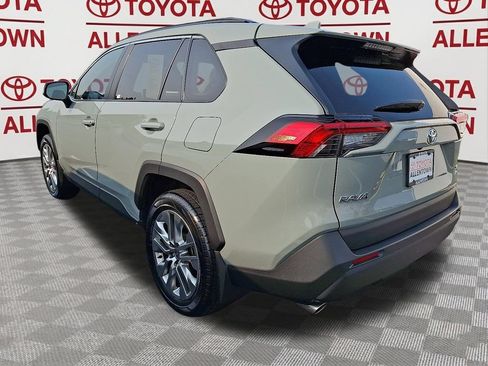 Used 2023 Toyota RAV4 XLE Premium AWD/4WD image 4