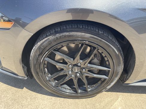 Used 2018 Ford Mustang Coupe w/ Ecoboost Performance Package RWD image 11