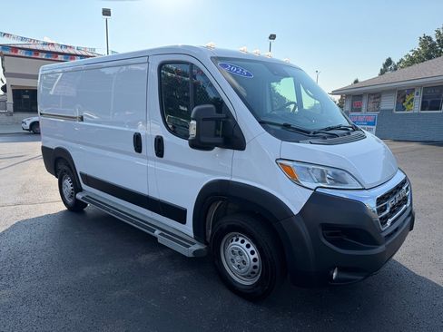 Used 2025 RAM ProMaster 2500 w/ U-Haul Equipment Group FWD image 3